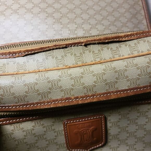 2 Celine Bags!!  Crossbody bag and Matching Pouch/Strapless Bag - Picture 6 of 12